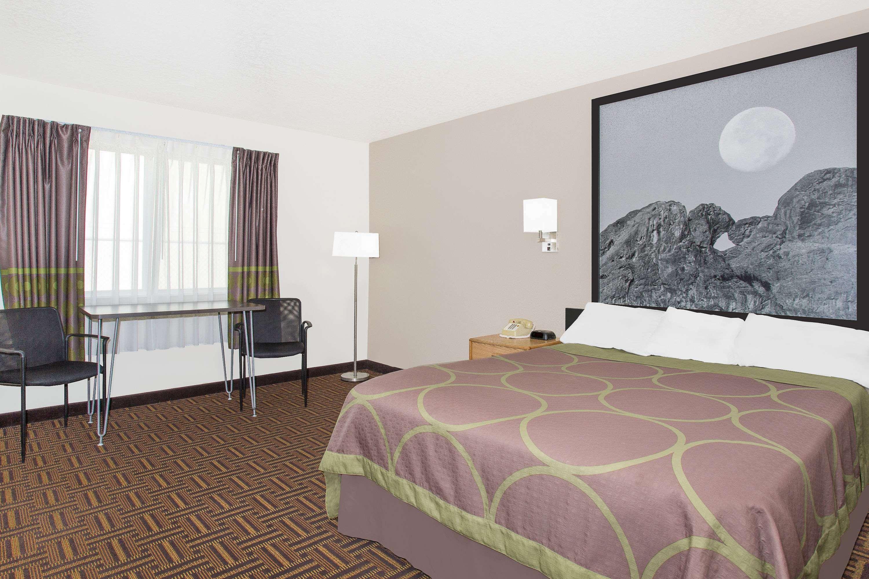 Super 8 By Wyndham Bloomfield Hotel Exterior foto